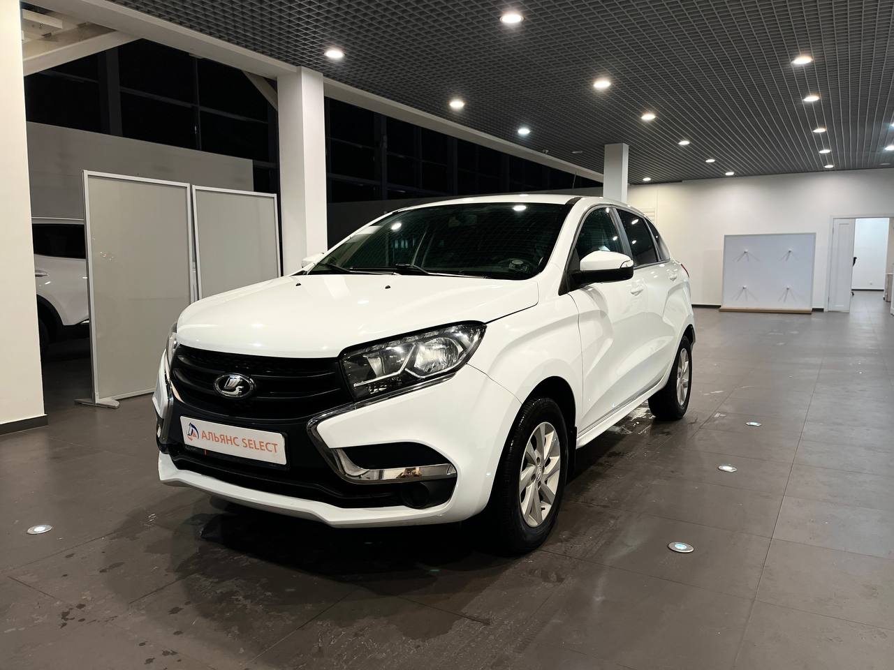 LADA XRAY