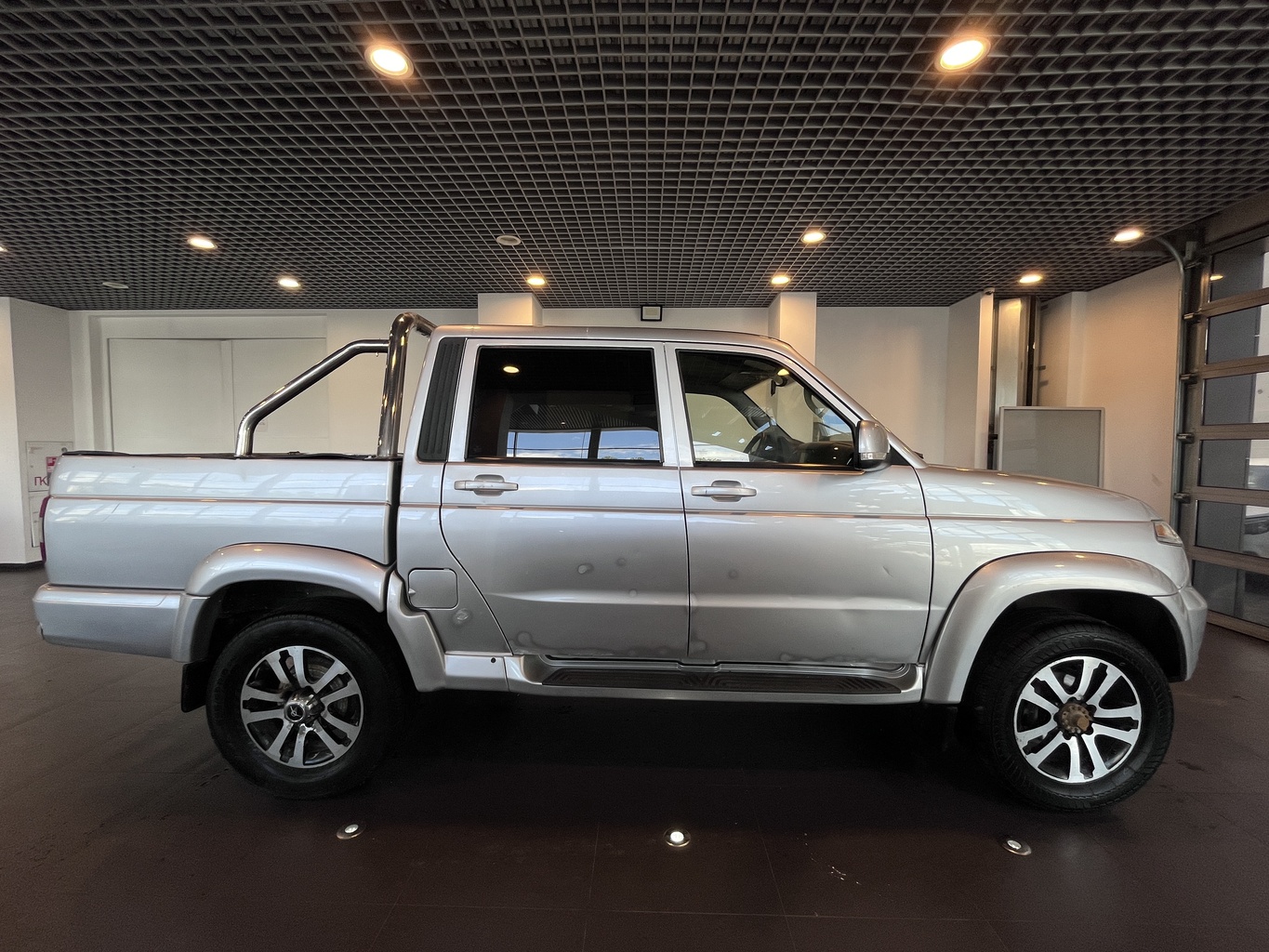UAZ PICKUP