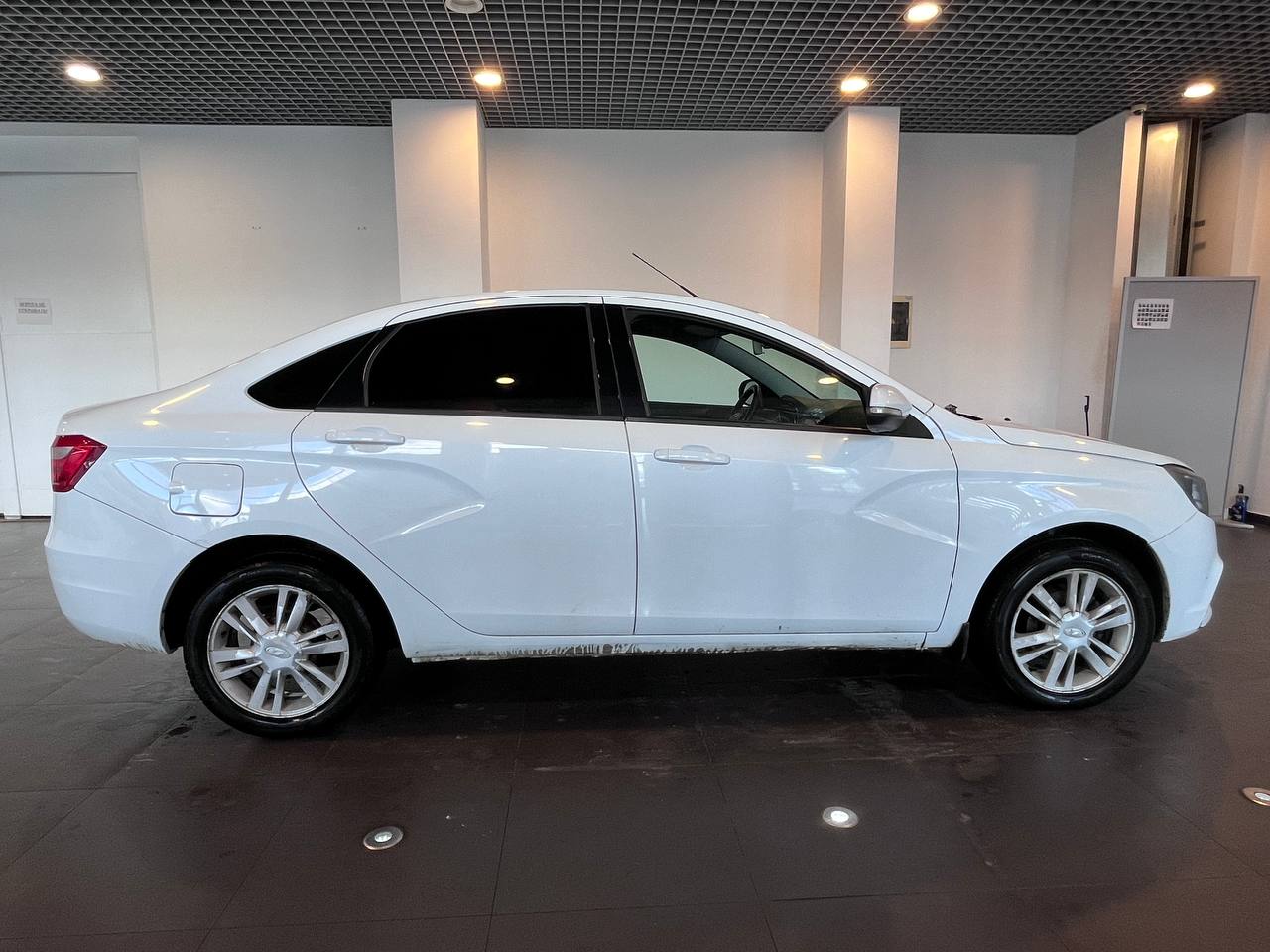 LADA VESTA