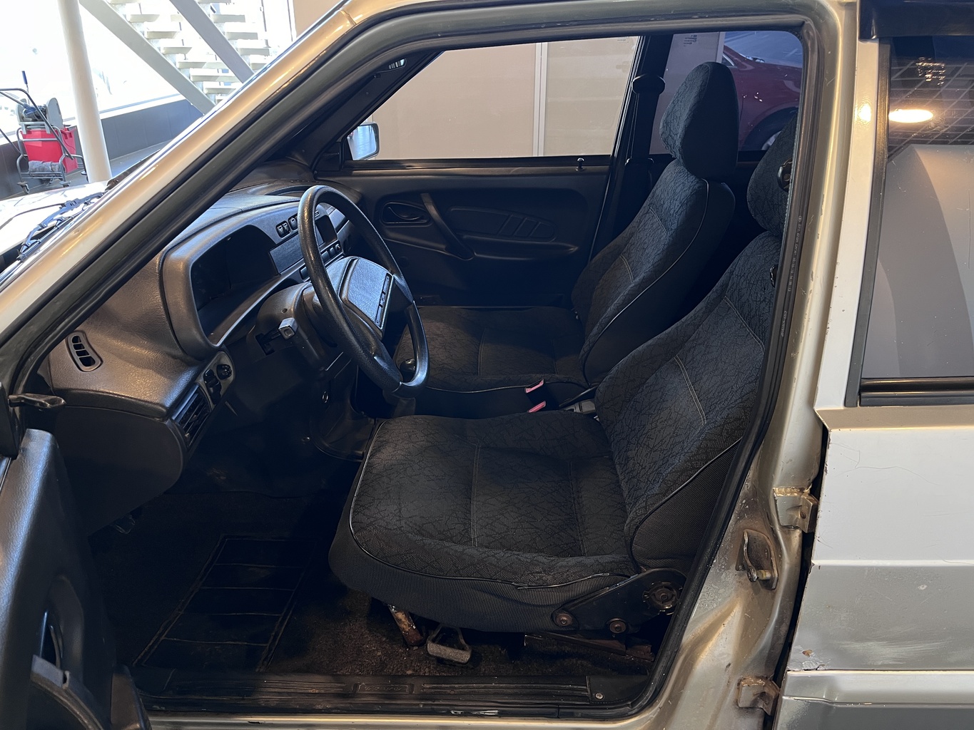 LADA 2115