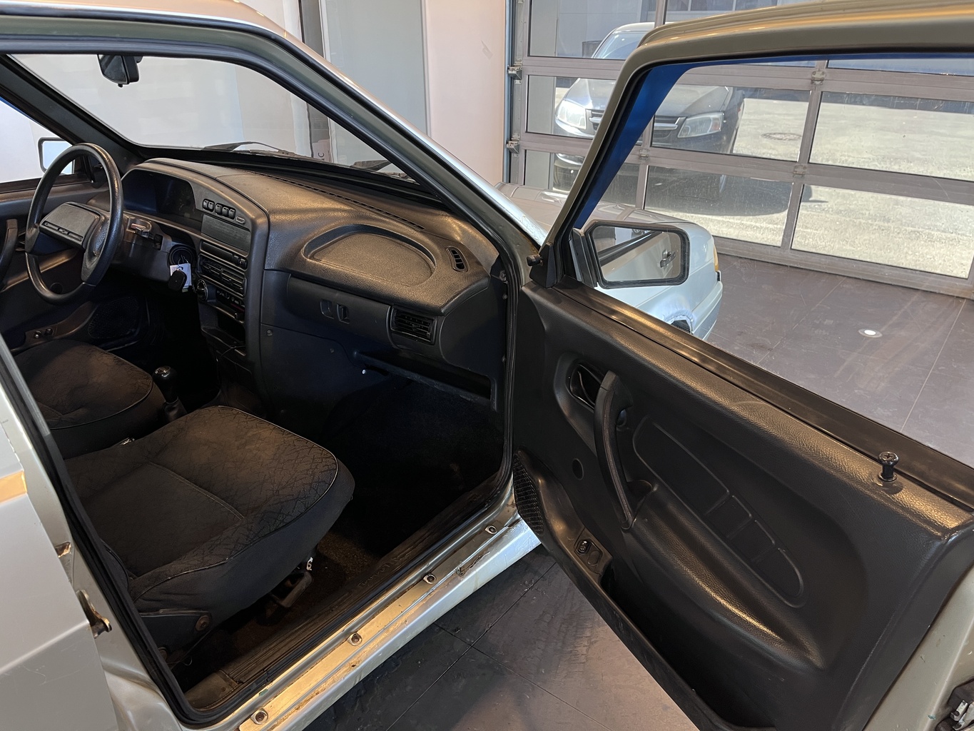 LADA 2115