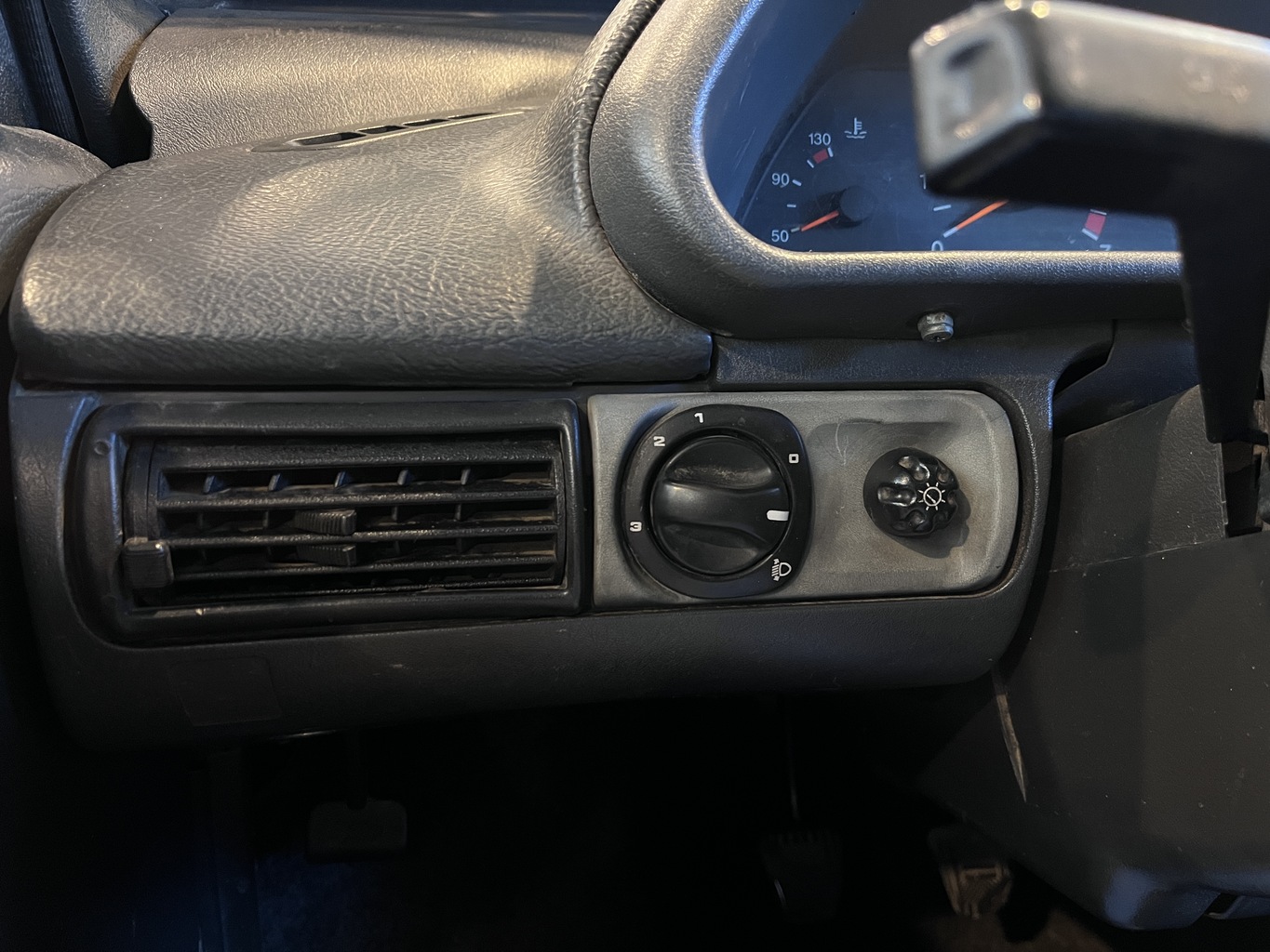 LADA 2115