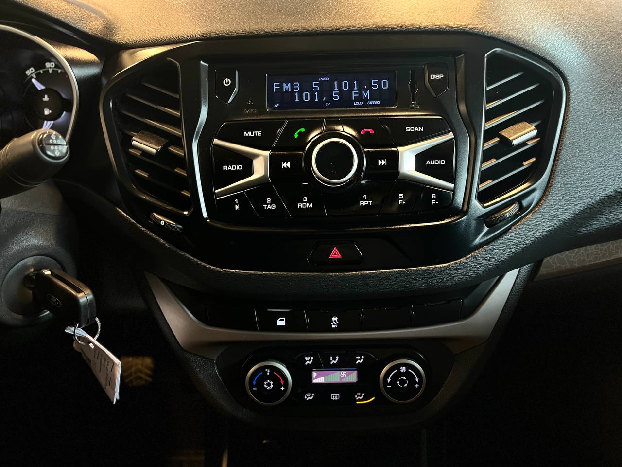 LADA VESTA