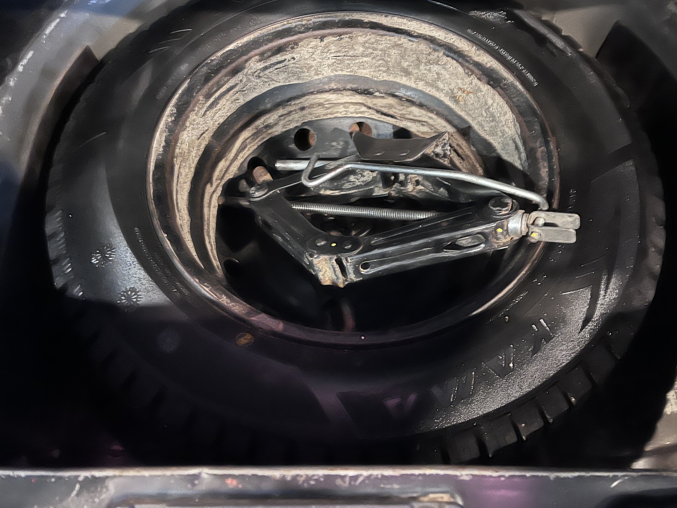 LADA XRAY