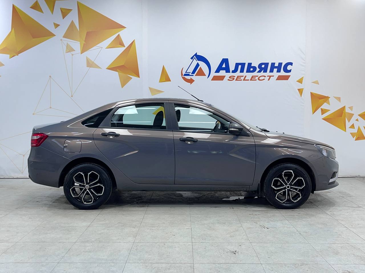 LADA VESTA