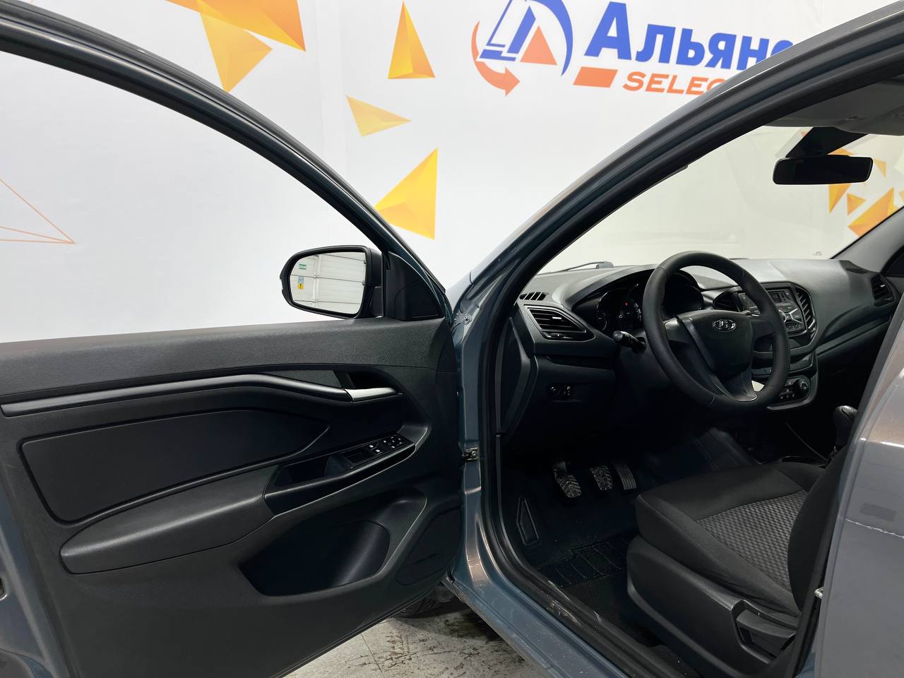 LADA VESTA