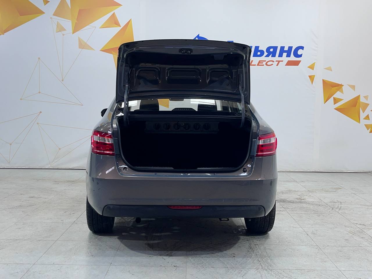 LADA VESTA