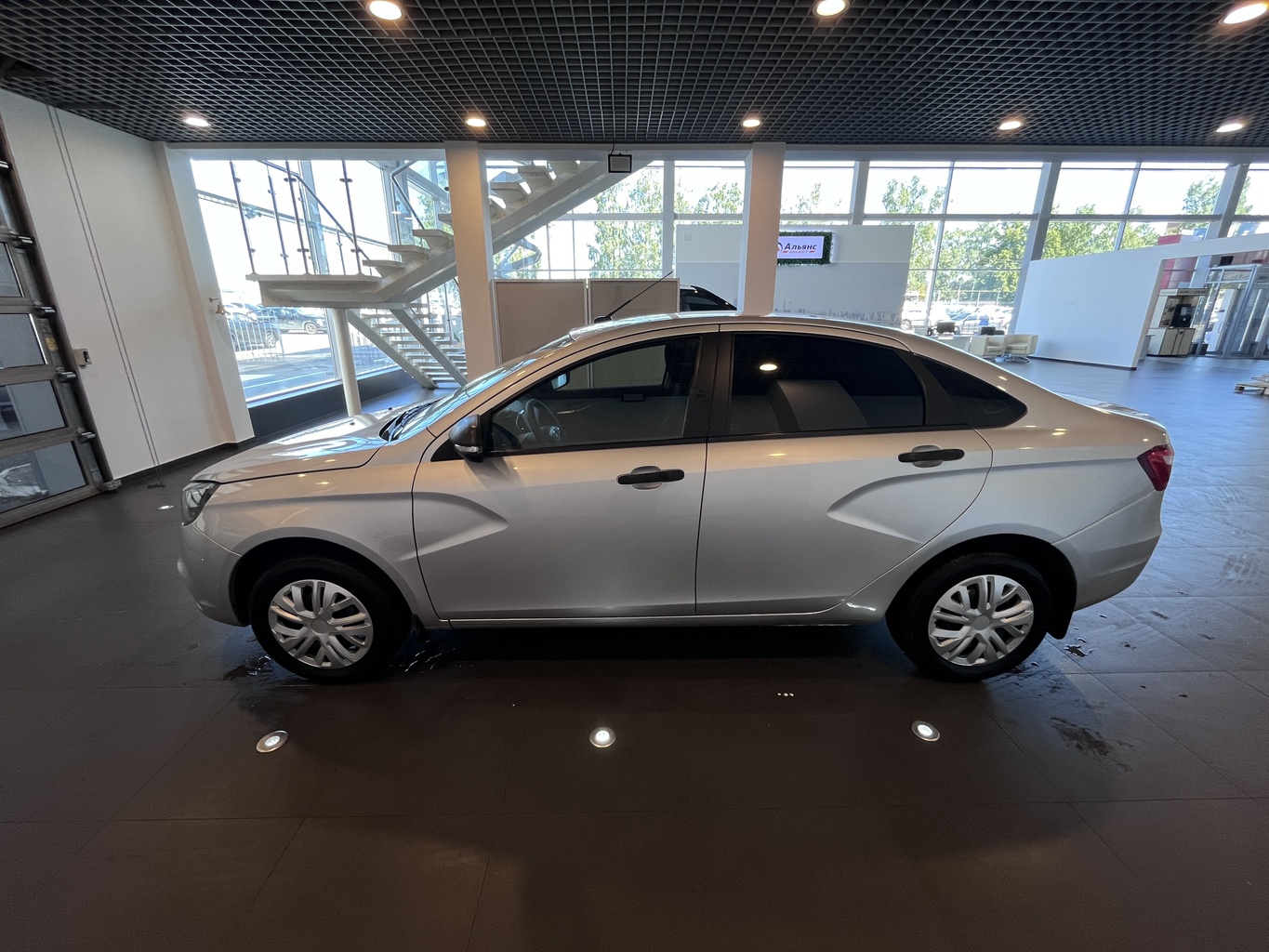LADA VESTA