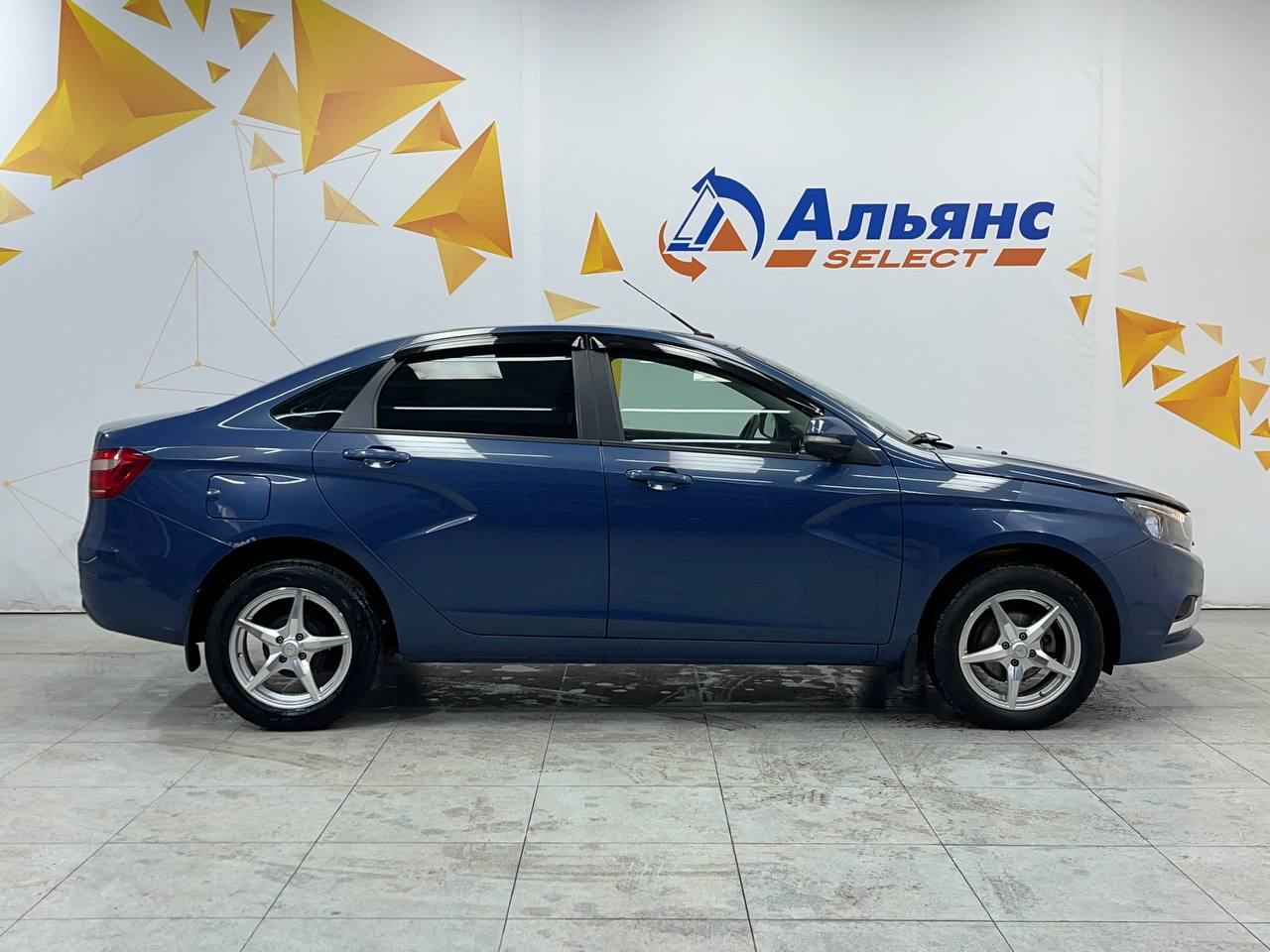 LADA VESTA