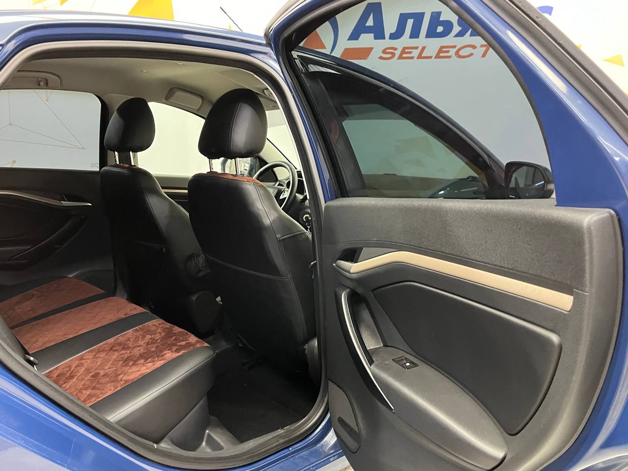 LADA VESTA