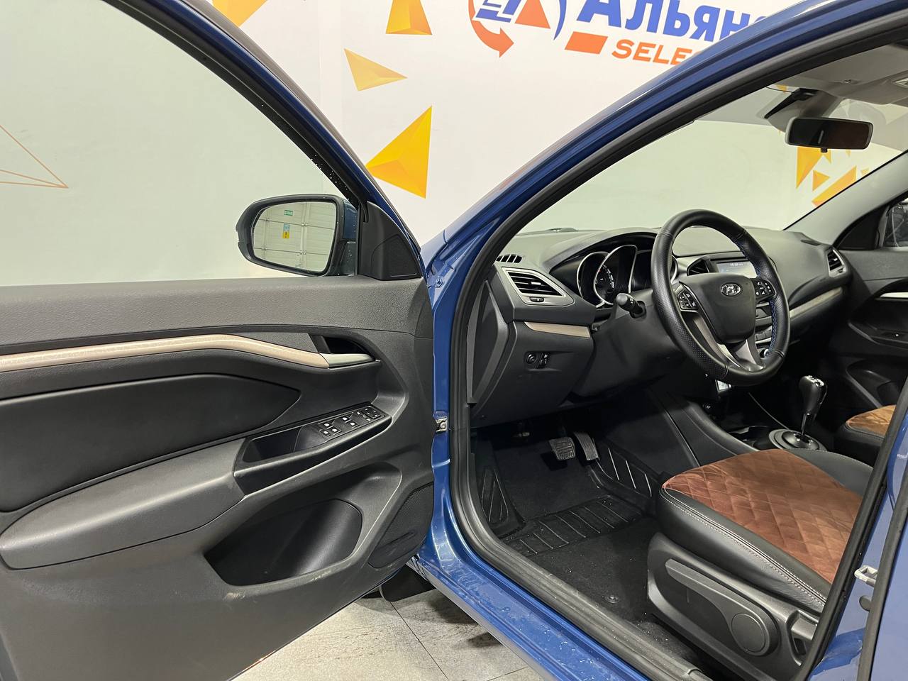 LADA VESTA