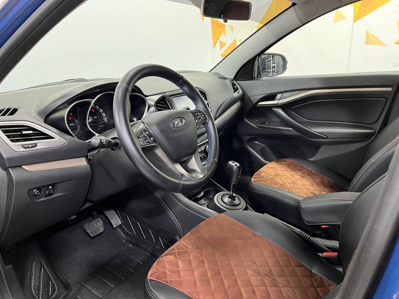 LADA VESTA