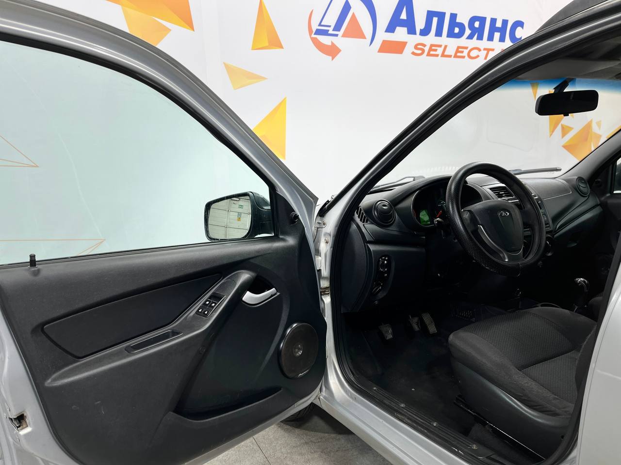 LADA KALINA