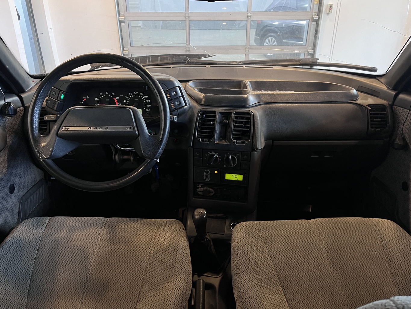 LADA 2111