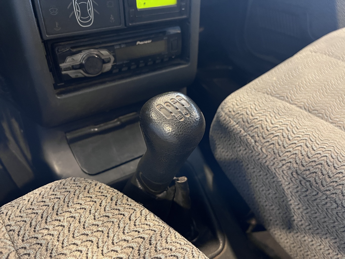 LADA 2111