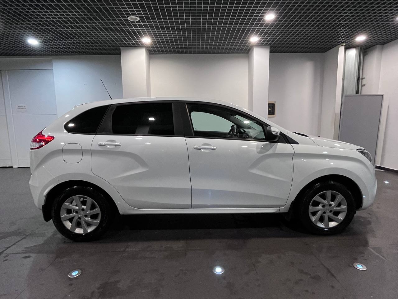 LADA XRAY