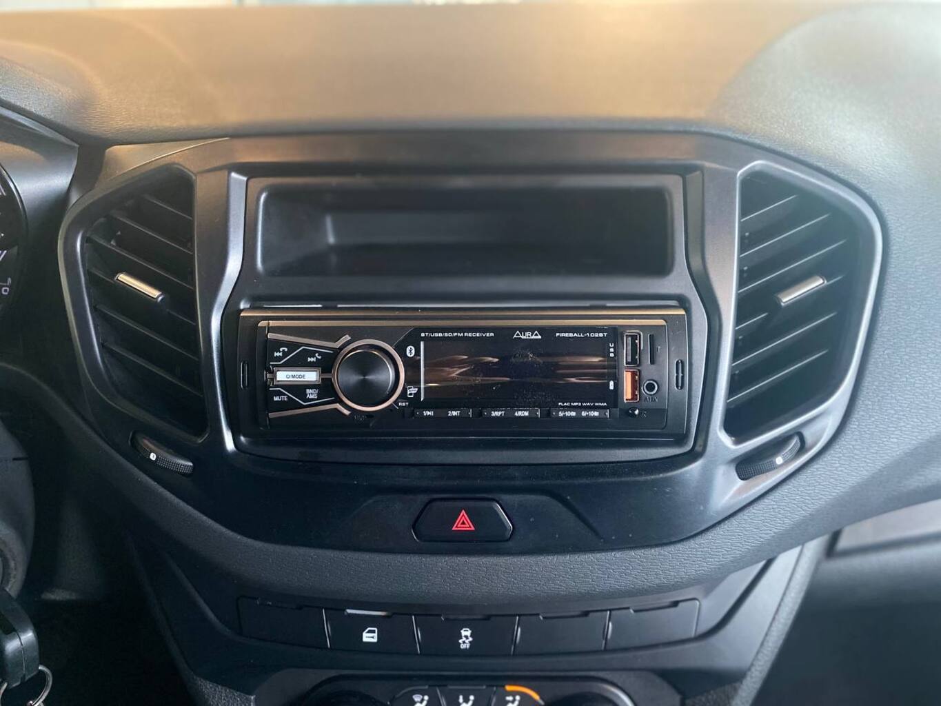 LADA VESTA
