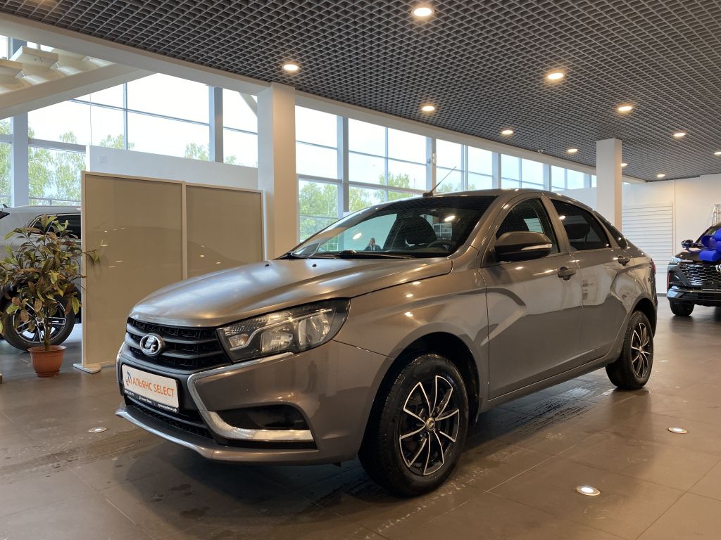 LADA VESTA