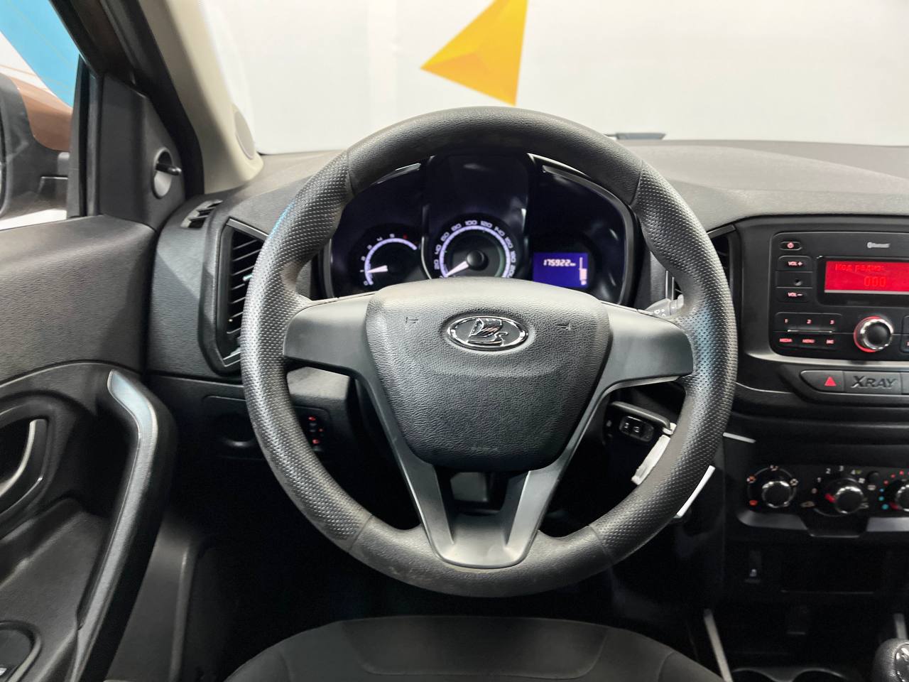 LADA XRAY
