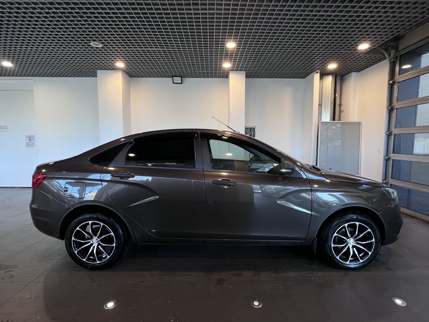 LADA VESTA