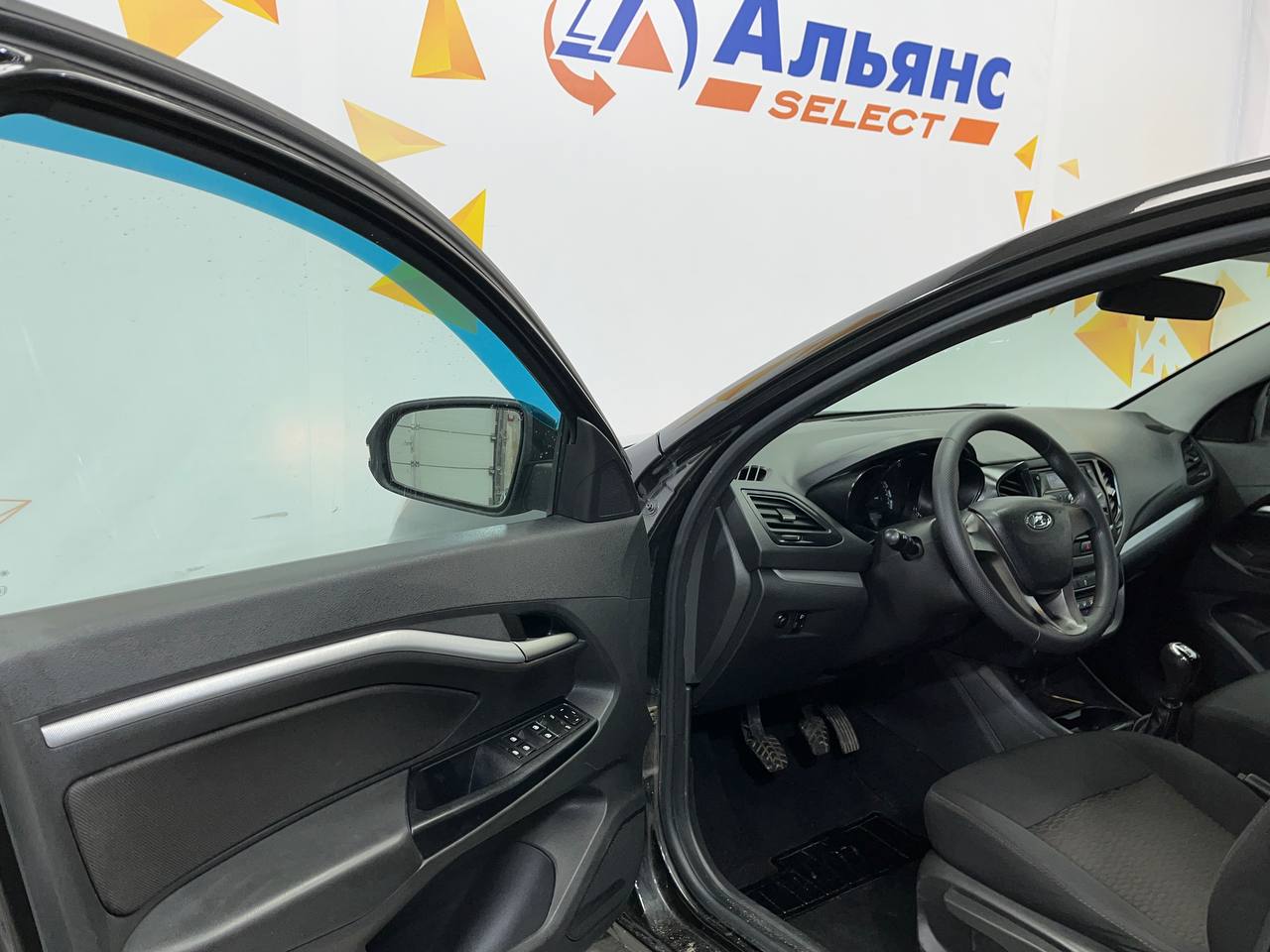 LADA VESTA
