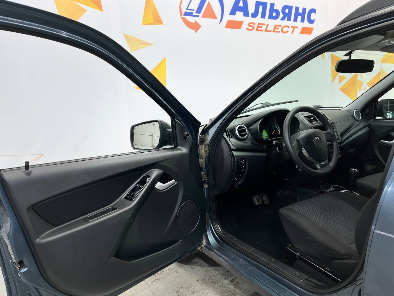 LADA KALINA