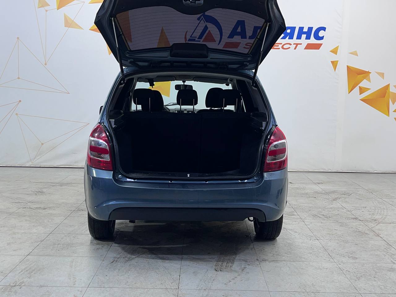 LADA KALINA