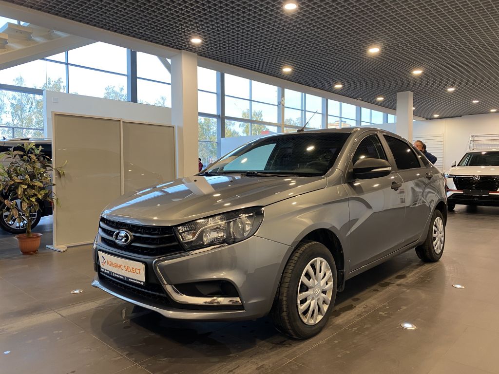 LADA VESTA