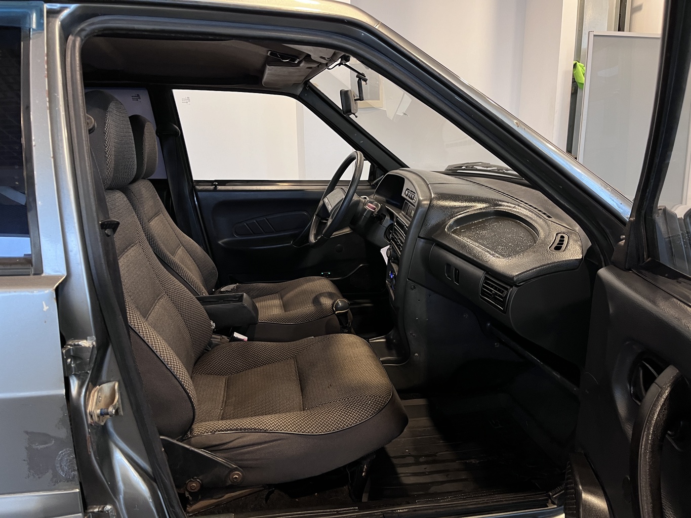 LADA 2115