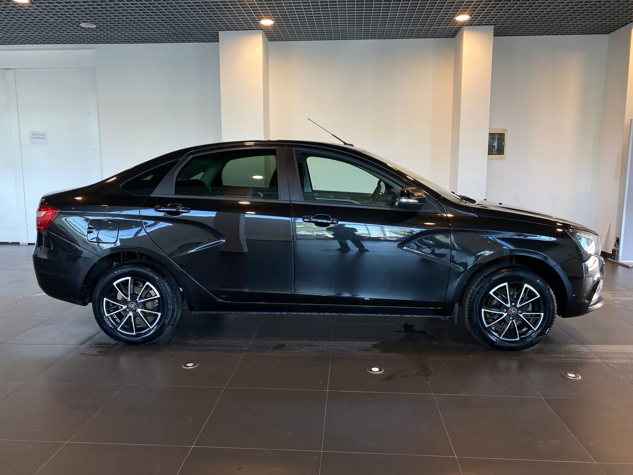 LADA VESTA