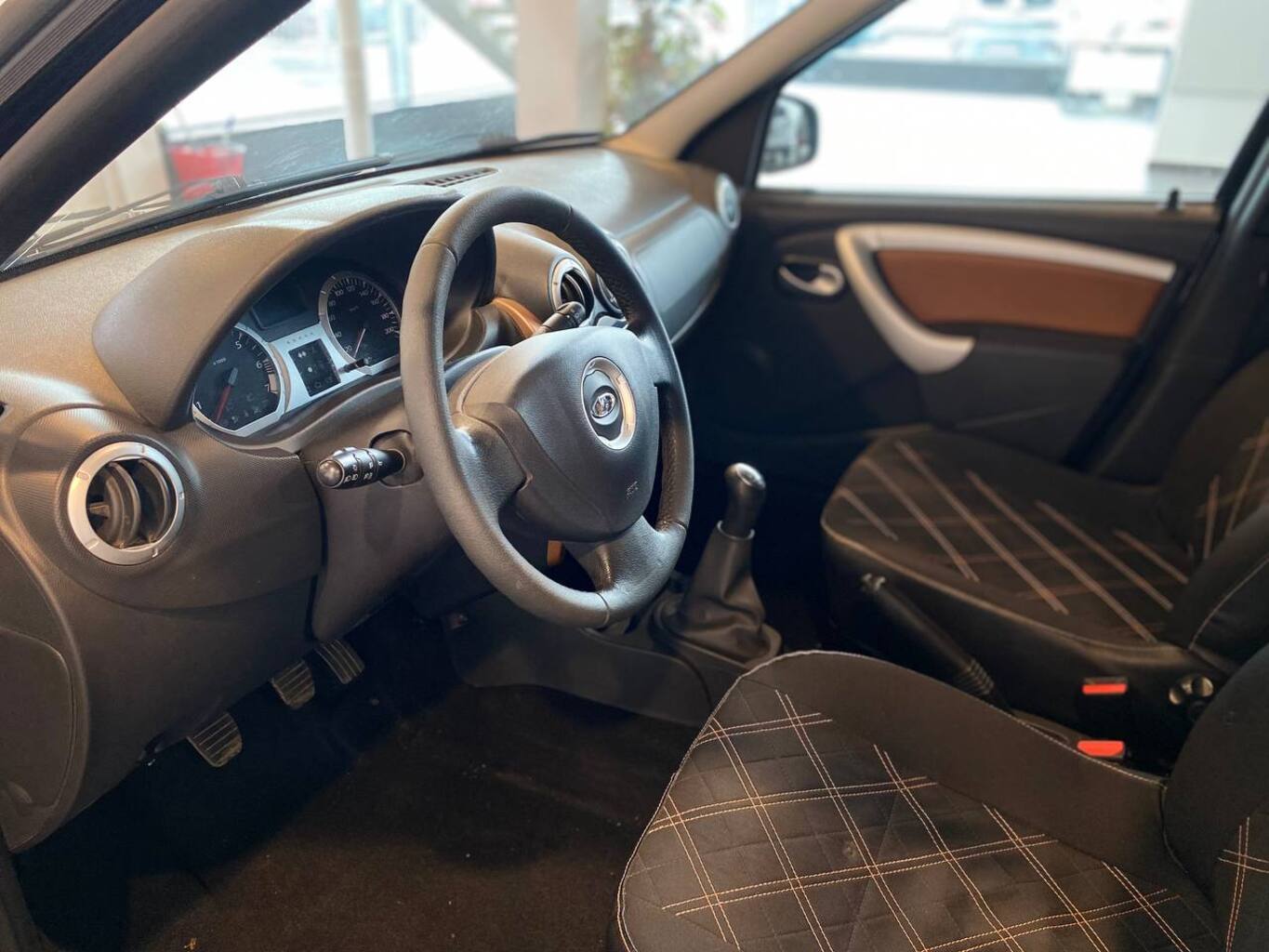 LADA KS045L  LARGUS