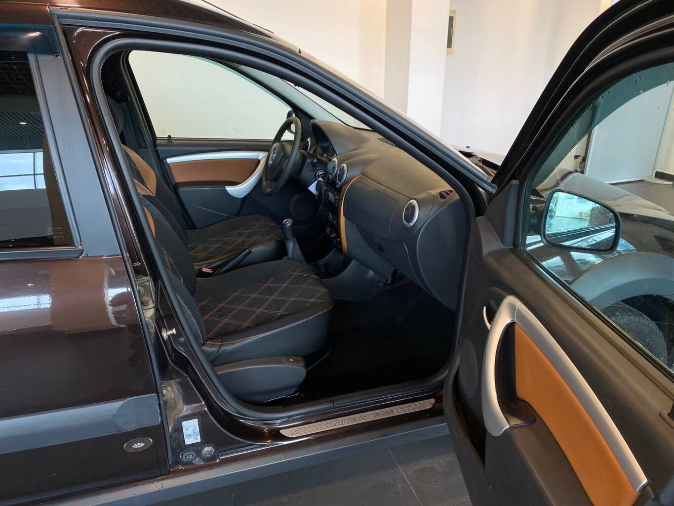 LADA KS045L  LARGUS