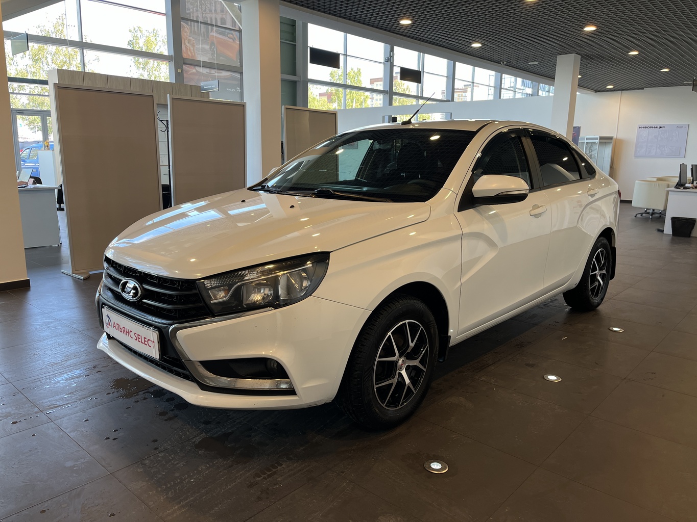 LADA VESTA