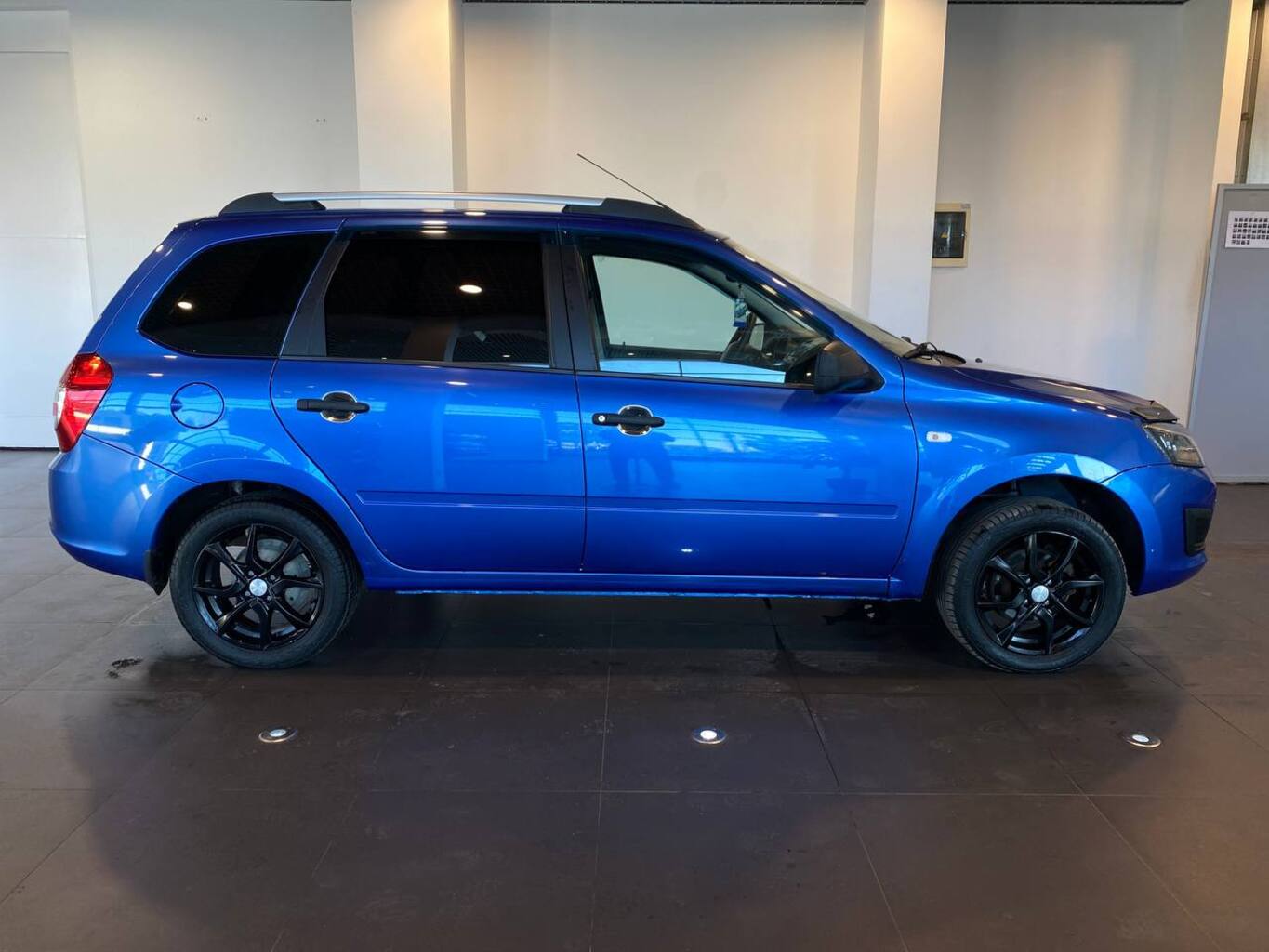 LADA KALINA
