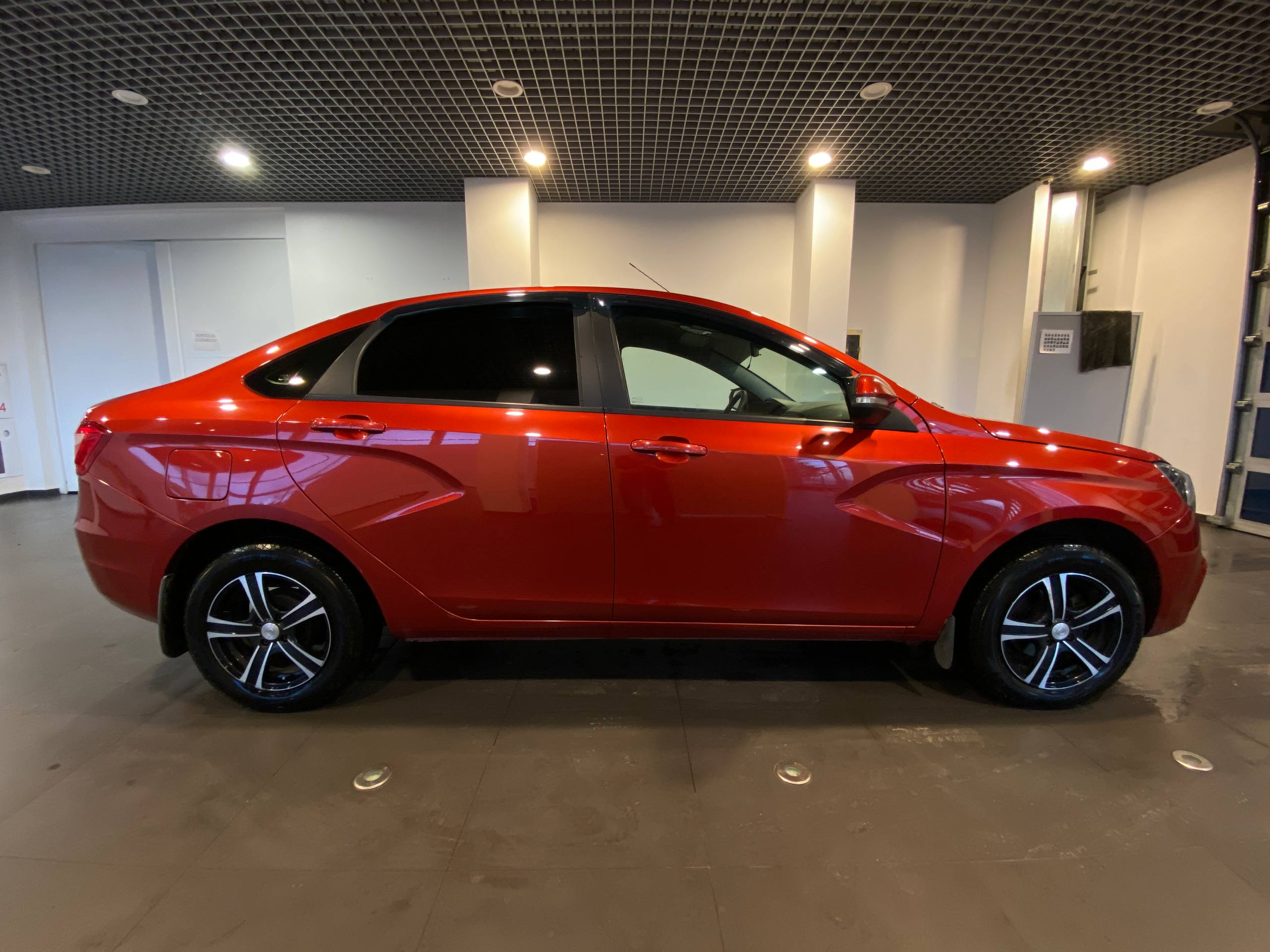 LADA VESTA