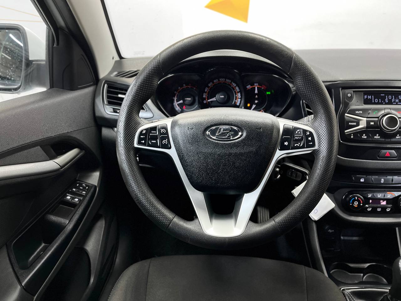 LADA VESTA