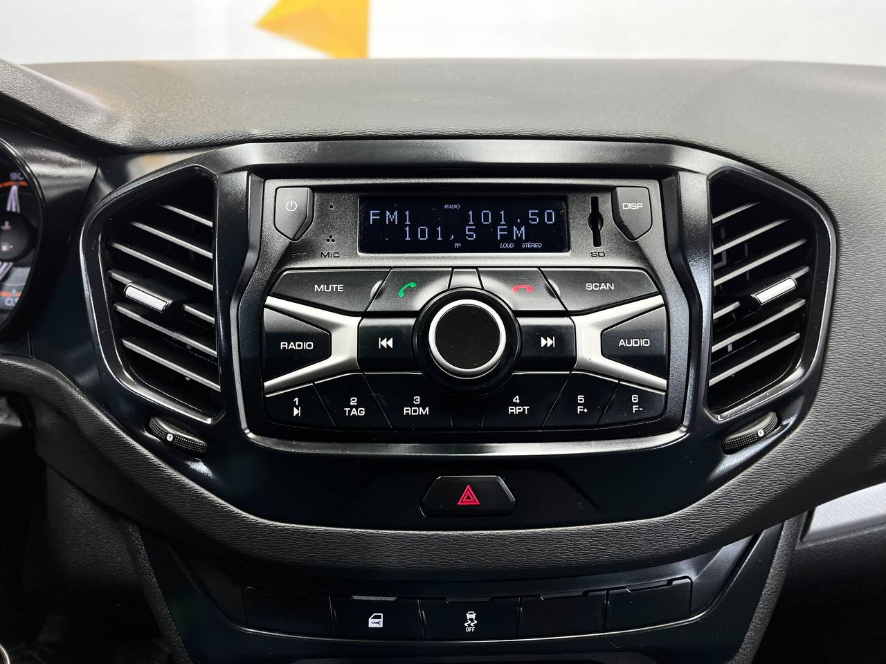 LADA VESTA
