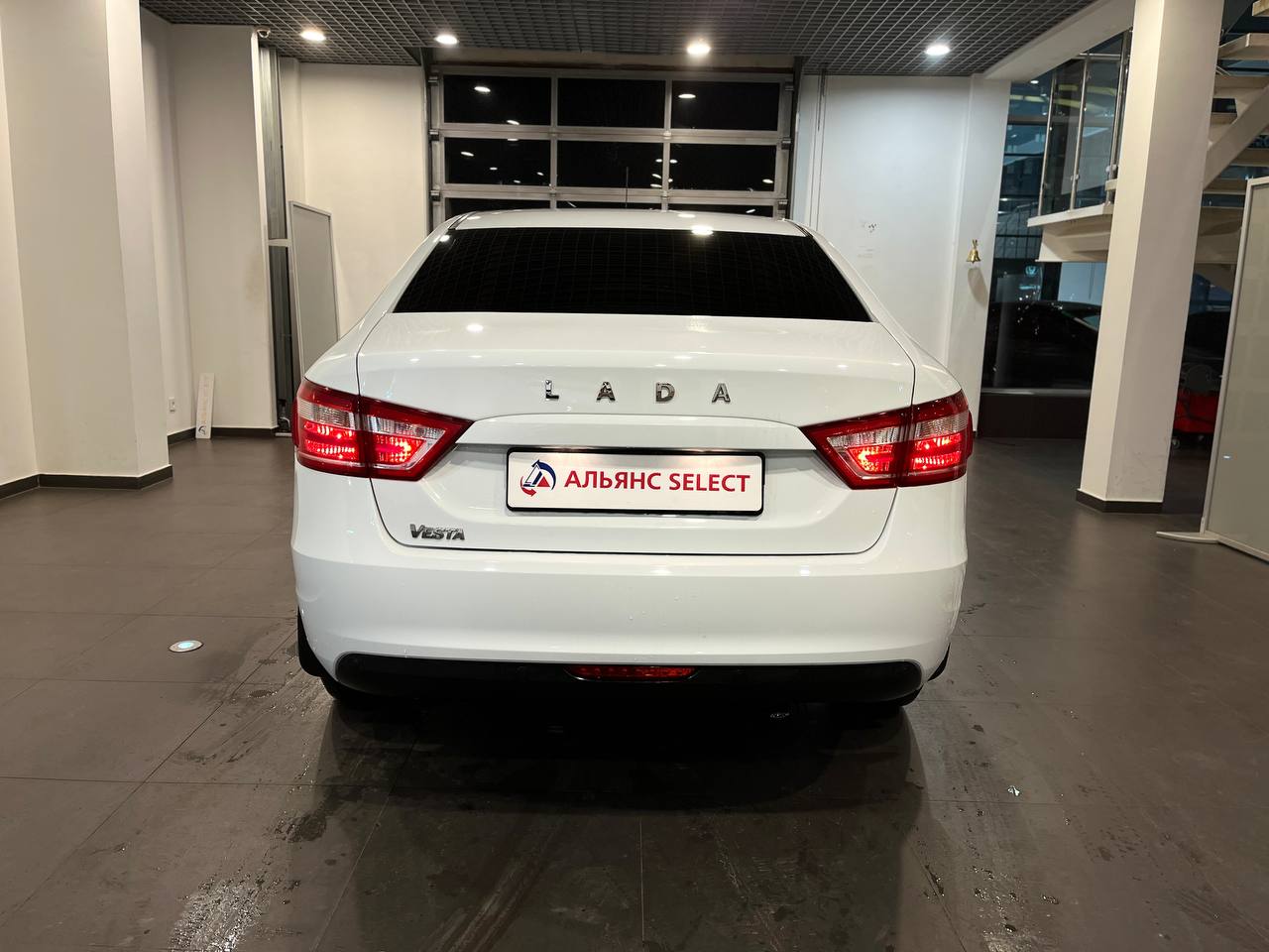 LADA VESTA