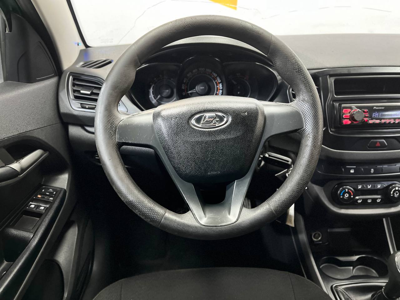 LADA VESTA