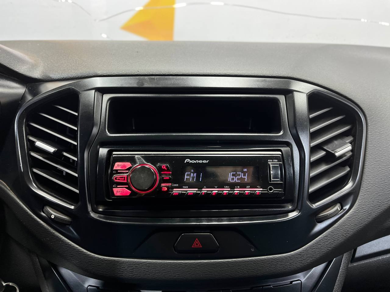 LADA VESTA