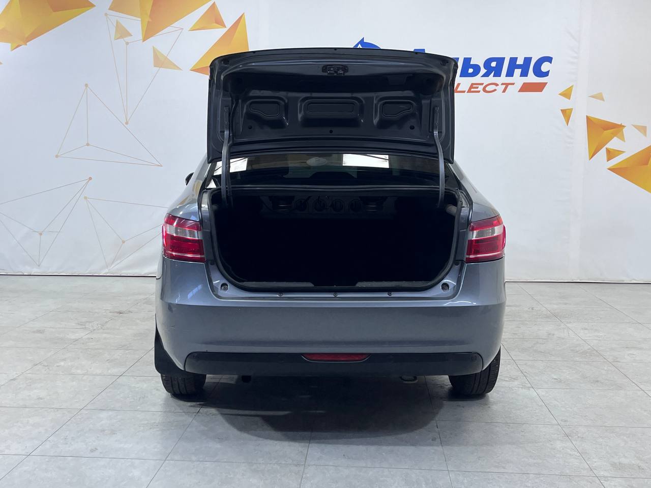 LADA VESTA