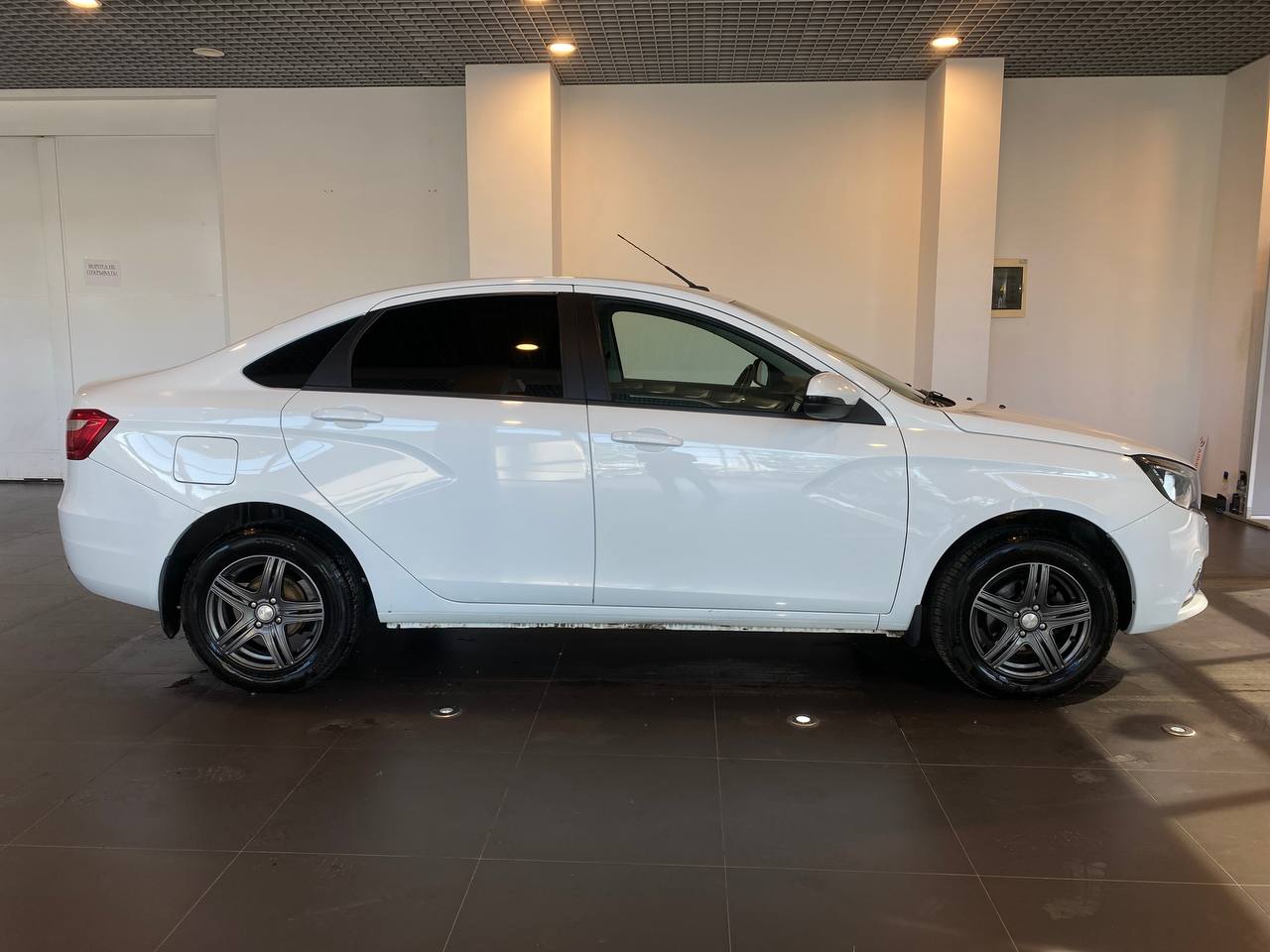 LADA VESTA