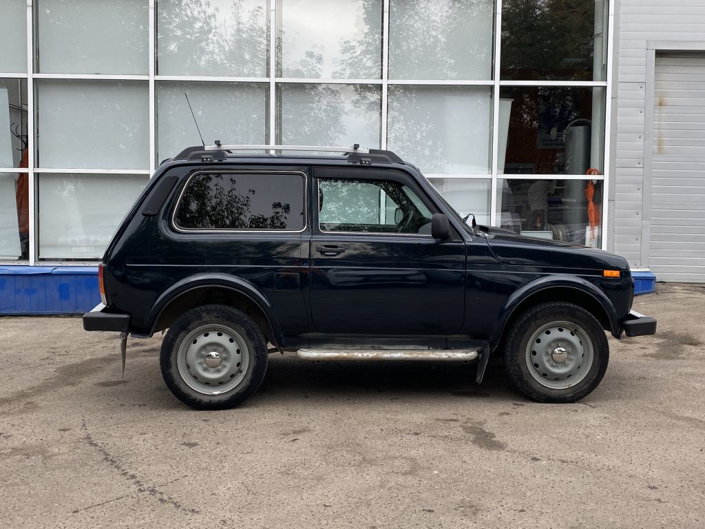 LADA 2121