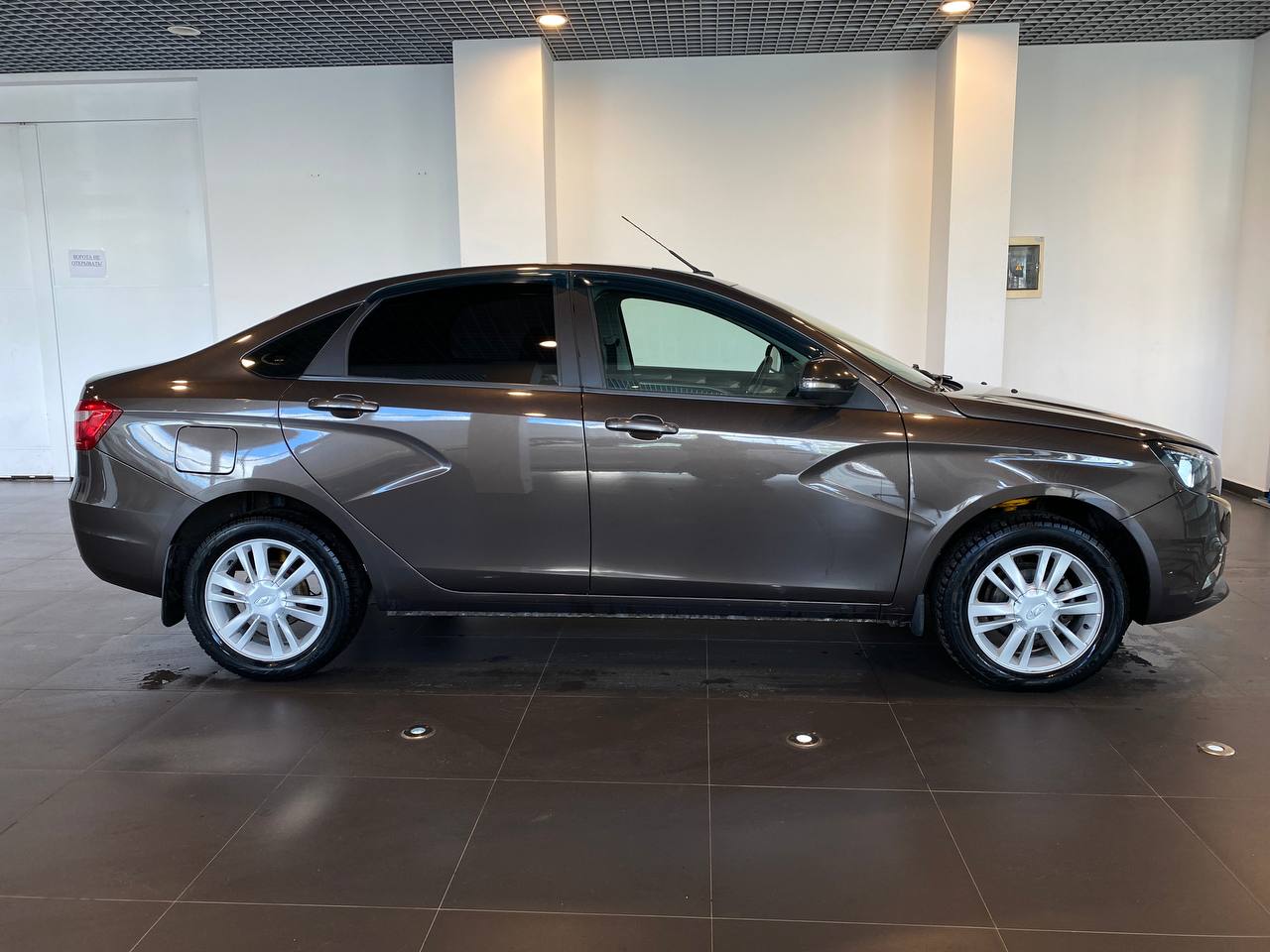 LADA VESTA