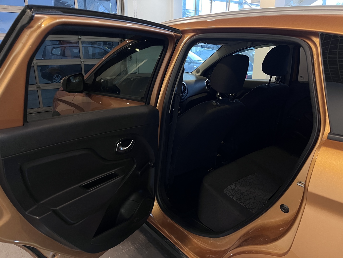 LADA XRAY