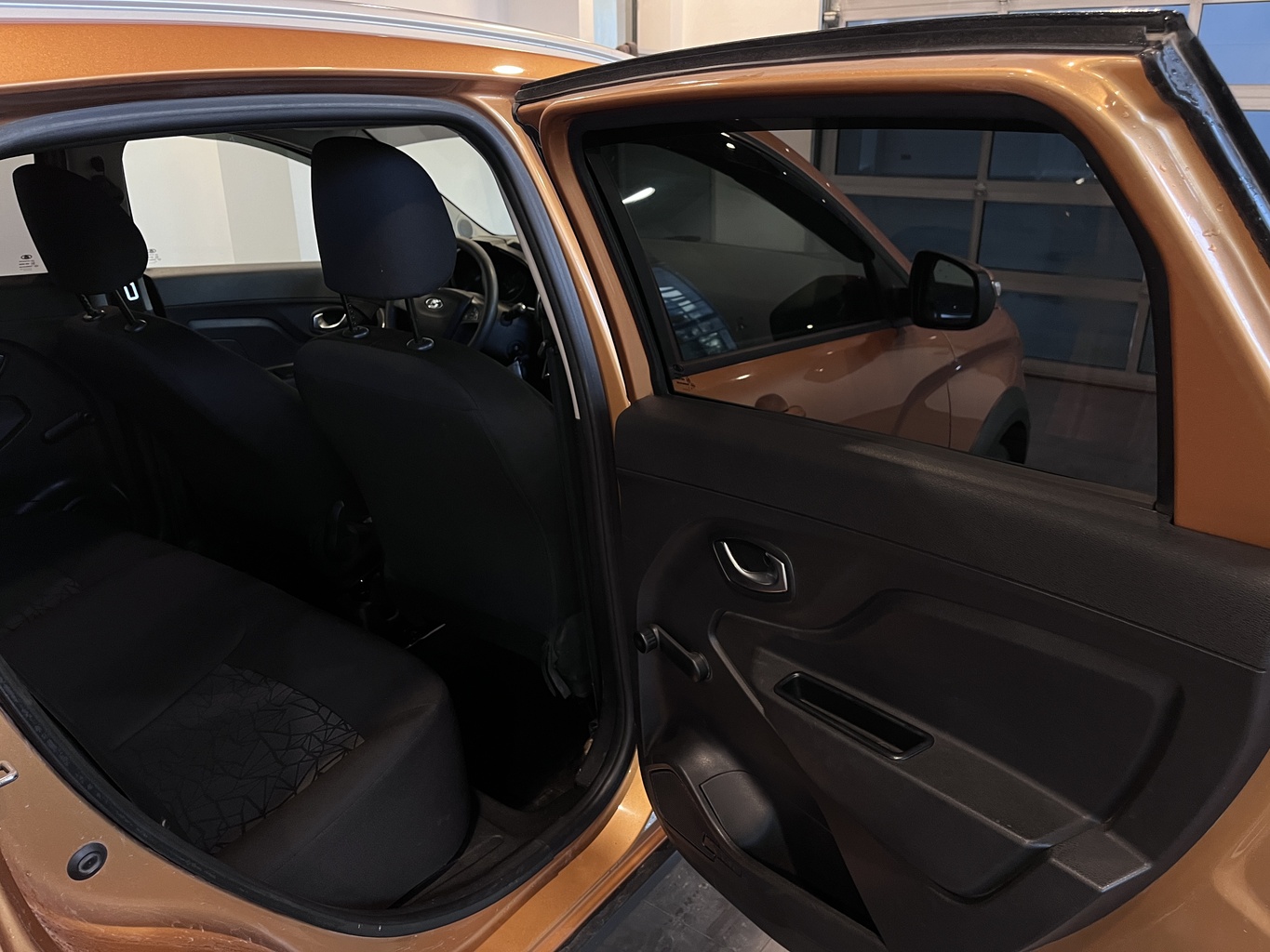 LADA XRAY