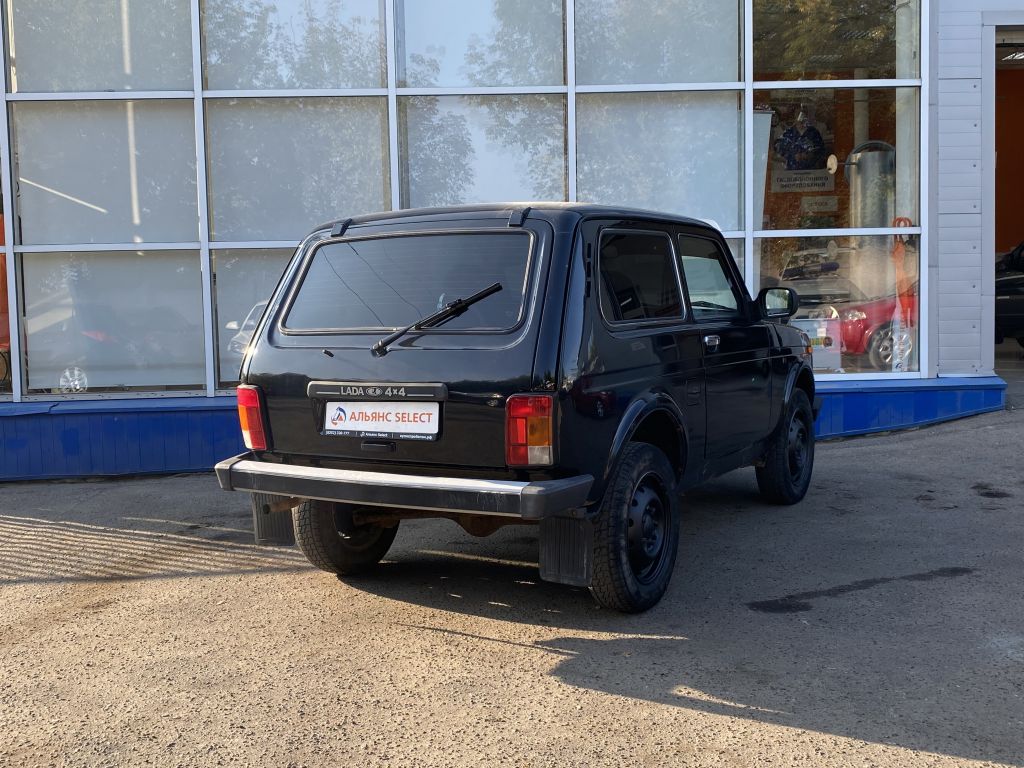 LADA 2121