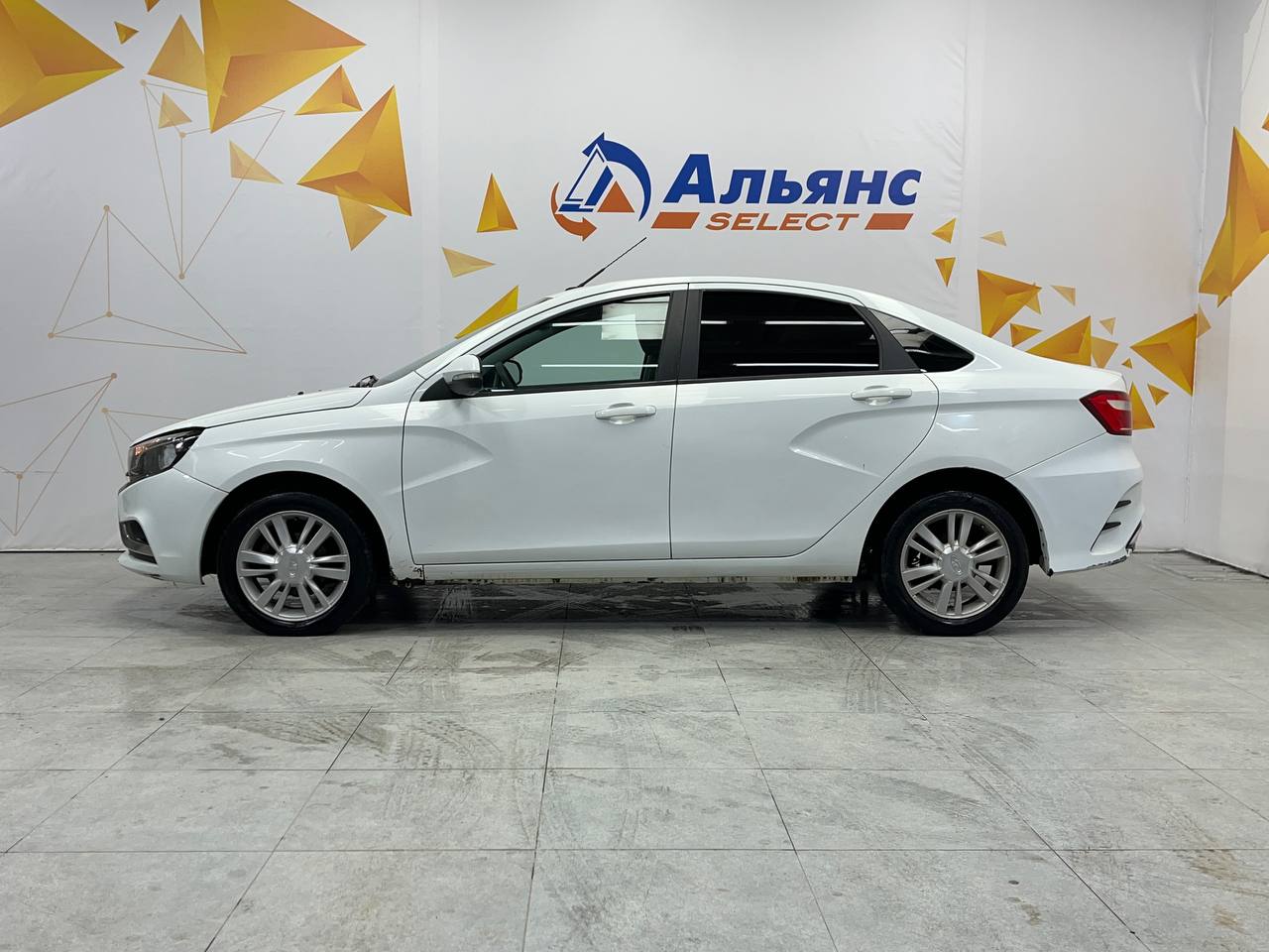 LADA VESTA