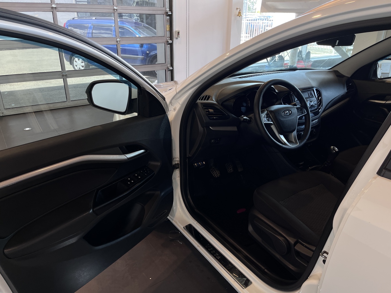 LADA VESTA