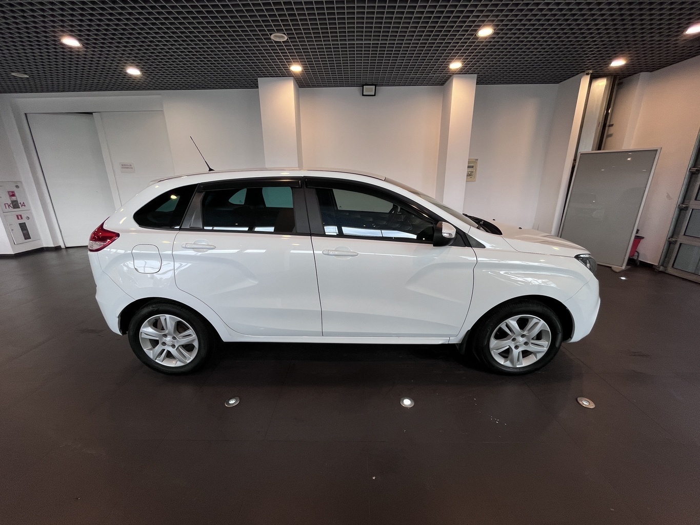 LADA XRAY